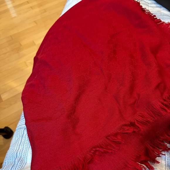 Gucci Red Silk Scarf NWT - Picture 8 of 8